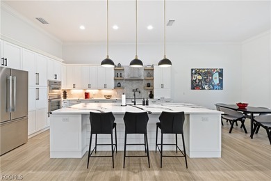 Experience luxury living at its finest in this stunning estate - photo 21