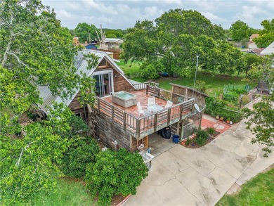 Amazing views from this 3/2/2 home in Ingleside on the Bay. Sits - photo 2