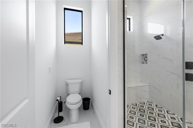 Experience luxury living at its finest in this stunning estate - photo 33