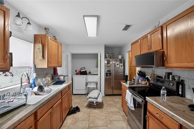 Charming three bed, two bath home with wood floors throughout - photo 15