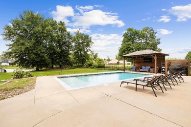 Breathtaking lake views take center stage in this exceptional - photo 30