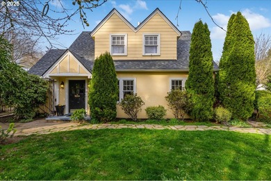 Willamette River - Clackamas County Home For Sale in Westlinn Oregon