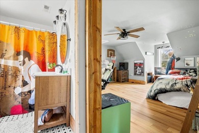 Completely renovated and full of character! This one of a kind - photo 22
