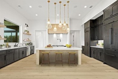An exceptional residence nestled within the esteemed Summit Rock - photo 4
