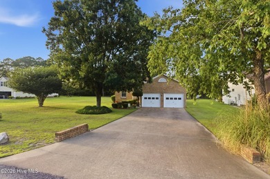 Welcome to 6009 Pelican Drive! Situated on a spacious 0.53-acre - photo 2