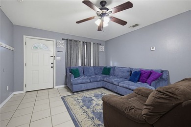 Welcome home! This adorable 3 bedroom, 2 bathroom home is - photo 5
