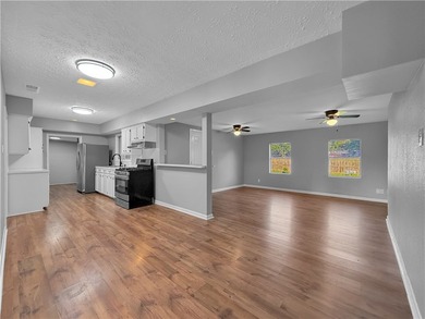 Charming, newly remodeled home available in the Windsor Park - photo 4