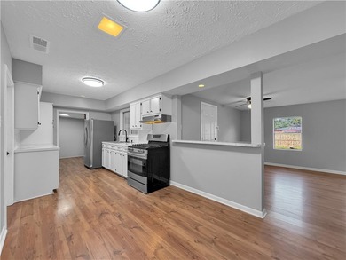 Charming, newly remodeled home available in the Windsor Park - photo 5