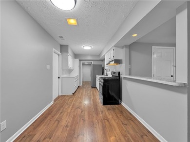 Charming, newly remodeled home available in the Windsor Park - photo 6