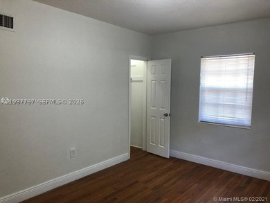 Prime 4-unit multifamily opportunity in the heart of Normandy - photo 12