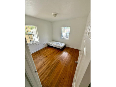 Prime 4-unit multifamily opportunity in the heart of Normandy - photo 22