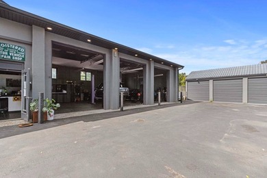 Looking for a commercial property with unmatched visibility in - photo 3