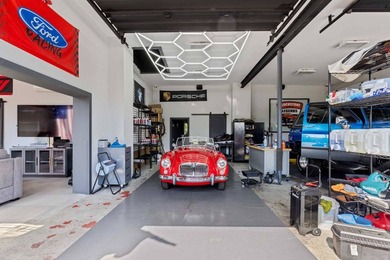 Looking for a commercial property with unmatched visibility in - photo 6