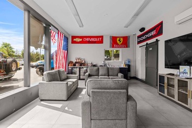 Looking for a commercial property with unmatched visibility in - photo 9