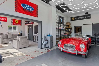 Looking for a commercial property with unmatched visibility in - photo 10