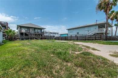 Just one block from Aransas Bay! Own a piece of coastal paradise - photo 3