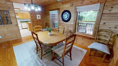 Meticulously maintained log cabin located in River Ridge estates - photo 11