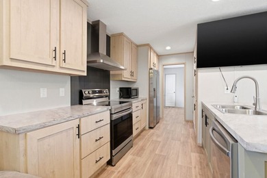Welcome home to your like-new 2024 double wide, that has been - photo 13