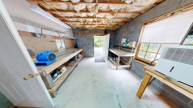 Meticulously maintained log cabin located in River Ridge estates - photo 24