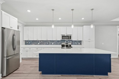 Luxury new construction in the sought-after Hidden Creek golf - photo 7
