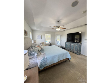 Beautifully Upgraded Pool Home Just 10 Minutes from Navarre - photo 10