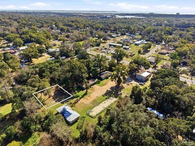 Located in the heart of Pensacola, 4200 W Jackson St. presents a - photo 7