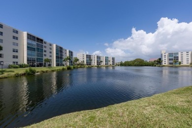 Lake Condo For Sale in Dania, Florida