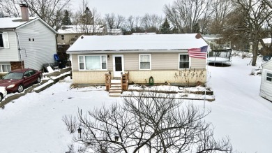 Lake Home Sale Pending in Wonder Lake, Illinois