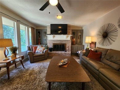 Welcome to your peaceful oasis! This fully updated country lake - photo 4