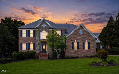 Perfect for entertainers alike, this beautiful all brick home - photo 2