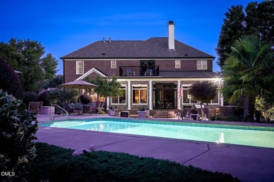 Perfect for entertainers alike, this beautiful all brick home - photo 3