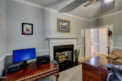 Perfect for entertainers alike, this beautiful all brick home - photo 10
