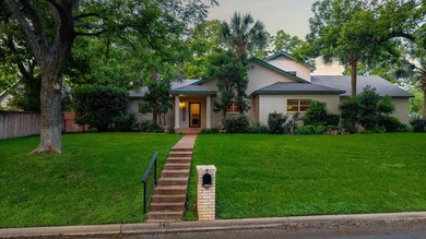 Welcome to 340 Columbine in Meadowlakes, a 24/7 guard-gated golf - photo 1