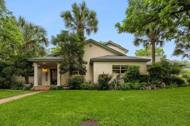 Welcome to 340 Columbine in Meadowlakes, a 24/7 guard-gated golf - photo 2