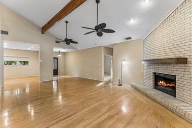 Welcome to 340 Columbine in Meadowlakes, a 24/7 guard-gated golf - photo 9