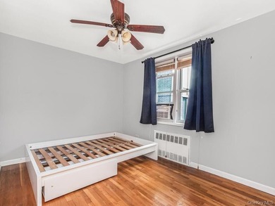 COMMUTERS DREAM LOCATION! This beautiful corner unit features a - photo 9
