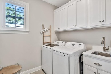 Location, location, corner location! Like new single family home - photo 14
