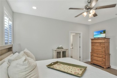 Location, location, corner location! Like new single family home - photo 17