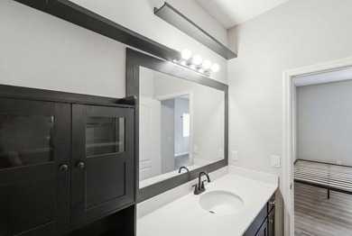 Welcome to this spacious 4-bedroom, 2-bathroom townhome built in - photo 23