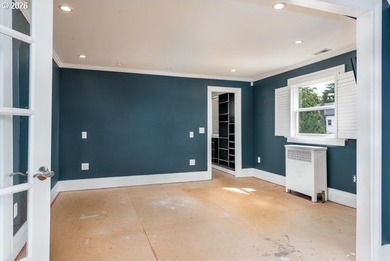 Perched above the Willamette River, this timeless Craftsman - photo 23