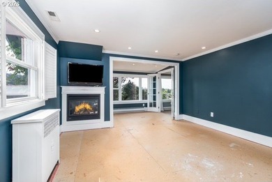 Perched above the Willamette River, this timeless Craftsman - photo 24