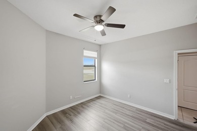 Welcome to this spacious 4-bedroom, 2-bathroom townhome built in - photo 25