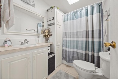 Charming Beachcomber model offering 2 spacious bedrooms, 2 baths - photo 25