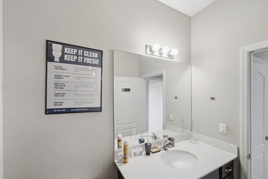 Welcome to this spacious 4-bedroom, 2-bathroom townhome built in - photo 31