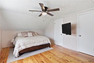 Welcome to 135 Glen Ellyn Way, a beautifully updated home - photo 14