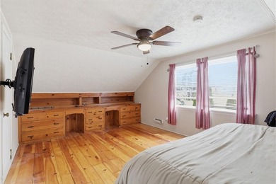 Welcome to 135 Glen Ellyn Way, a beautifully updated home - photo 15