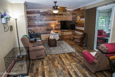 ALL BRICK HOME! Situated on a quiet cul-de-sac street with - photo 18