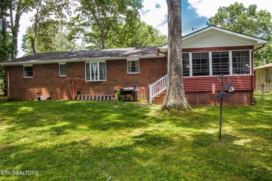 ALL BRICK HOME! Situated on a quiet cul-de-sac street with - photo 31