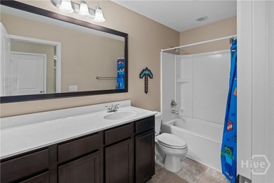 Perfectly positioned in Richmond Hill with convenient access to - photo 41