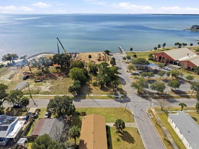 Waterfront Living Just Minutes from Downtown Pensacola If you've - photo 10